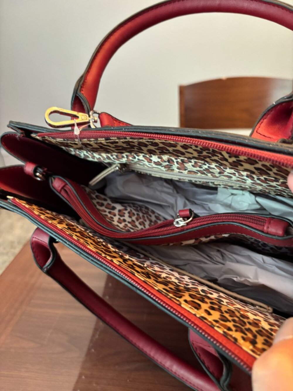 Red Handbag - Picture 5 of 6